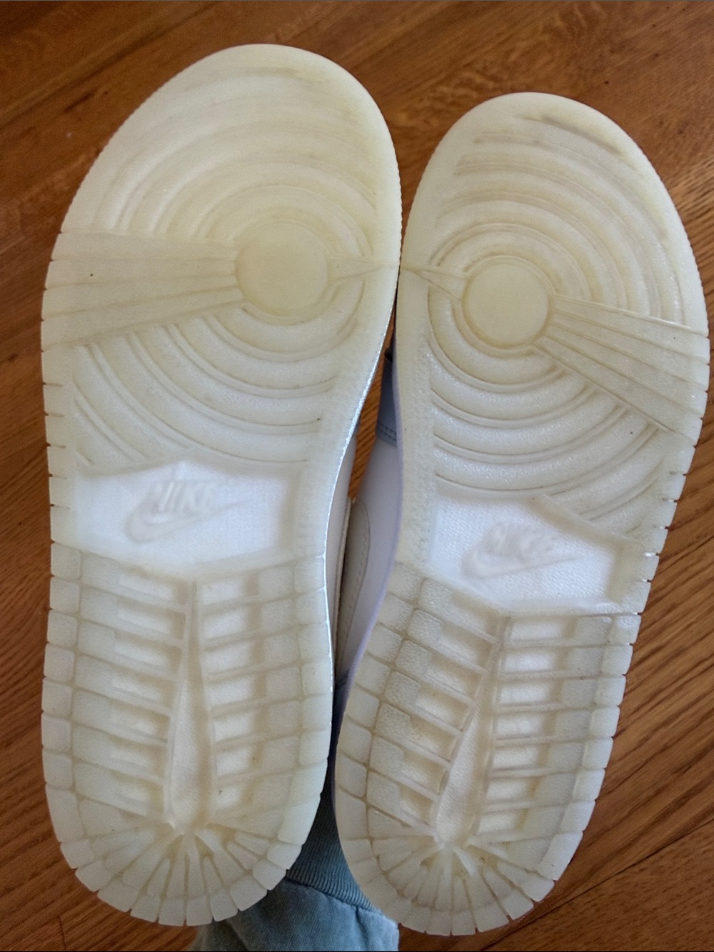 Nike Air Jordan 1 Mid - White & Light Blue with Glitter Swoosh…3Y…VGUC - Picture 3 of 4